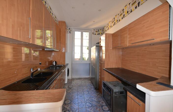 APPARTEMENT BOURGEOIS VUE MER PANORAMIQUE — photo 4