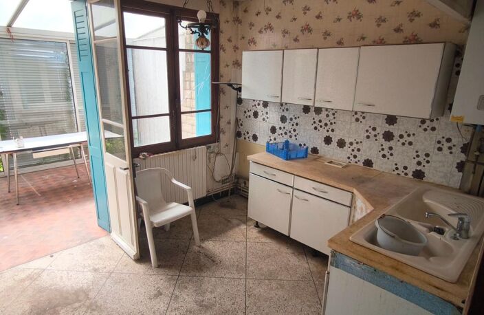 Nîmes – Maison à rénover avec jardin et grand garage, fort potentiel ! — photo 5