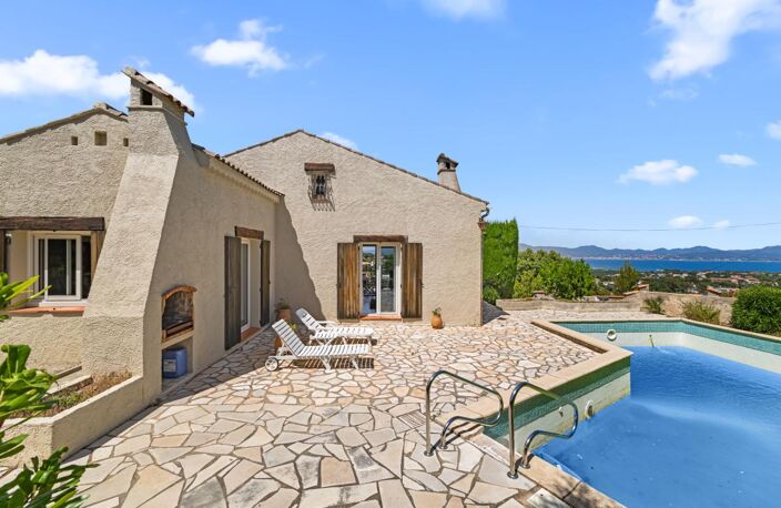 Villa vue mer - Piscine - Garage - À Vendre — photo 2