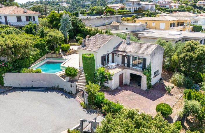 Villa vue mer - Piscine - Garage - À Vendre — photo 3