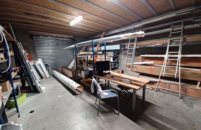 Bien Commercial À Vendre — photo 3