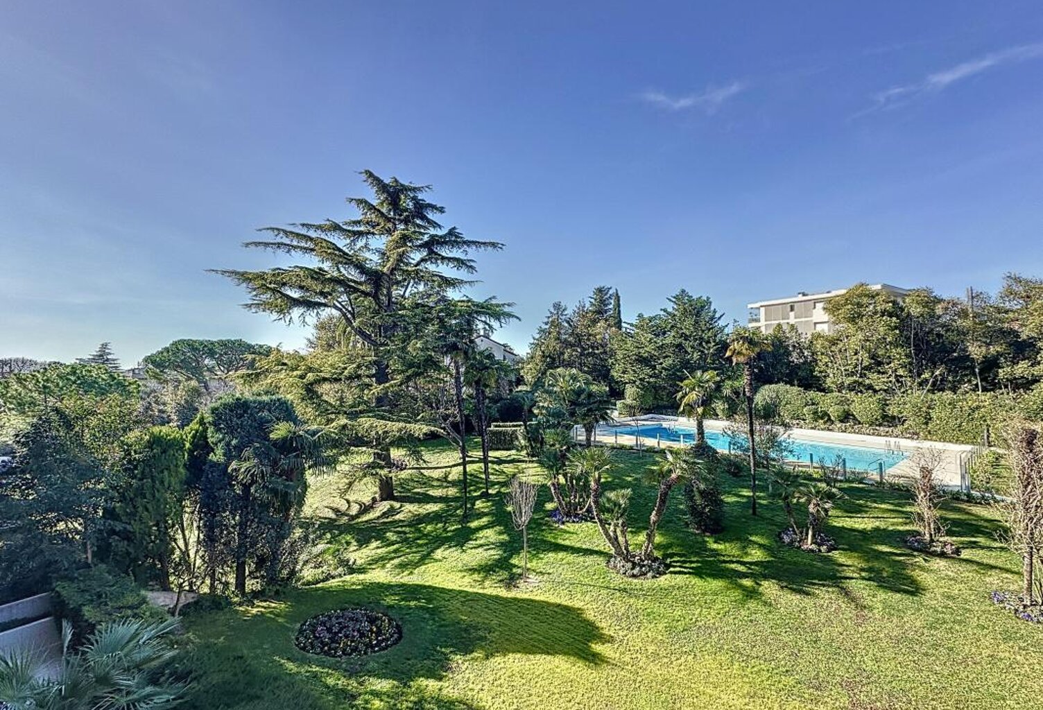APPARTEMENT 3 PIECES MEUBLE - 22 Avenue Montrose - Résidence Montrose - 06 400 CANNES — photo 1