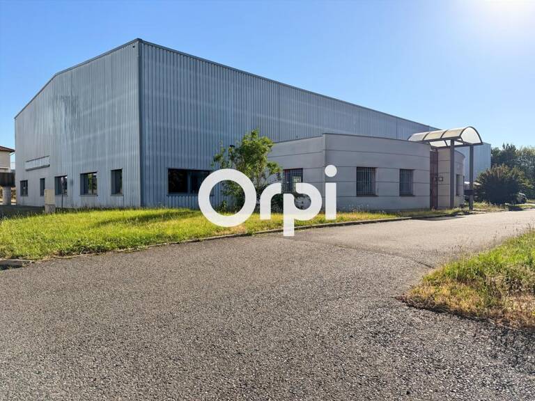 MONTS DU LYONNAIS : Site Industriel et logistique de 1 500 m² (HSP 8,50 m) sur parcelle constructible de 5 300 m² — photo 1