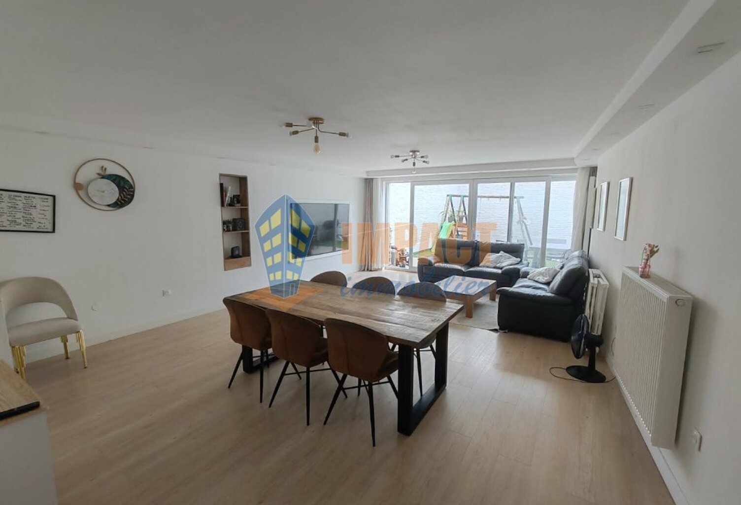 Maison familiale 4 chambres, jardin et parking en centre ville — photo 1