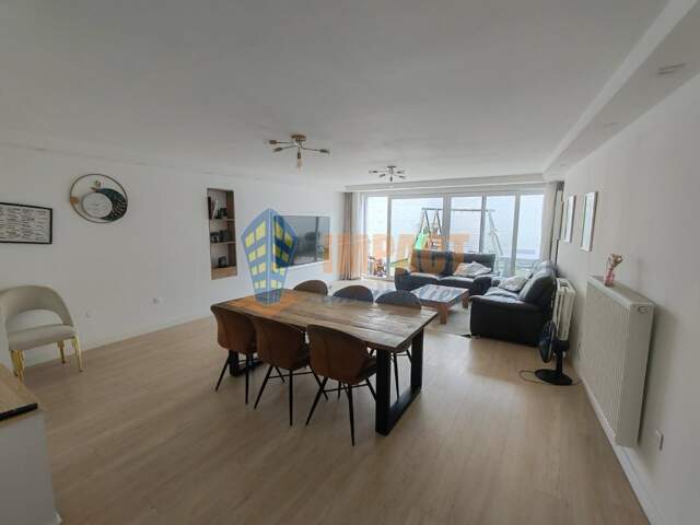 Maison familiale 4 chambres, jardin et parking en centre ville — photo du bien