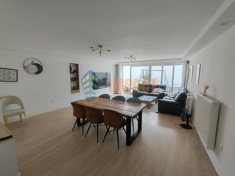 Maison familiale 4 chambres, jardin et parking en centre ville — photo 1