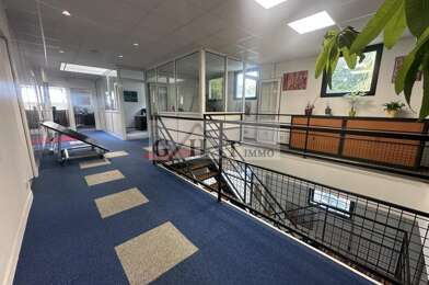Local industriel  6700000 €