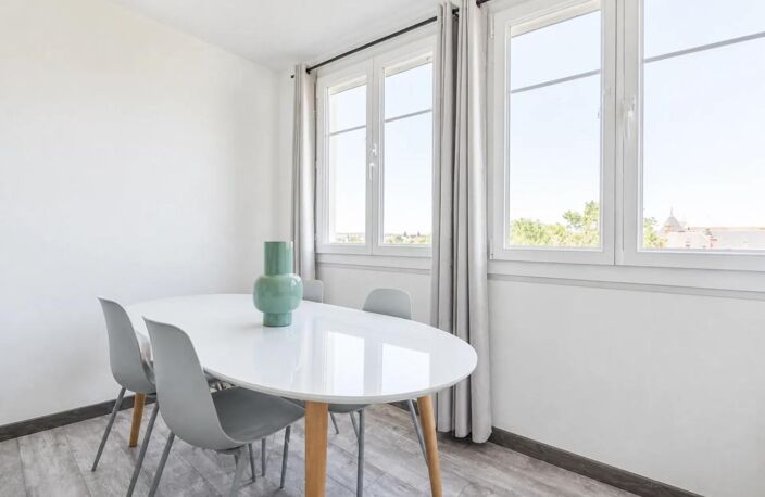 TROYES – Appartement T5 de 83,41 m² – 4 chambres – Ascenseur — photo 2