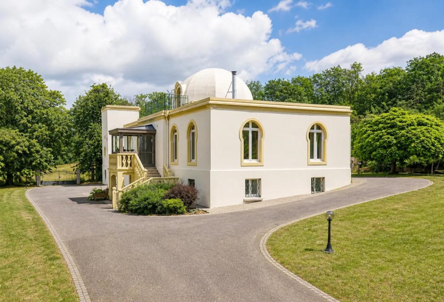 Maison de 9 pièces de 254 m² à Mirecourt — photo 1