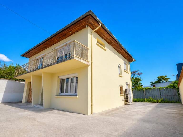Maison de 5 pièces de 180 m² à Vaulx-en-Velin — photo 1