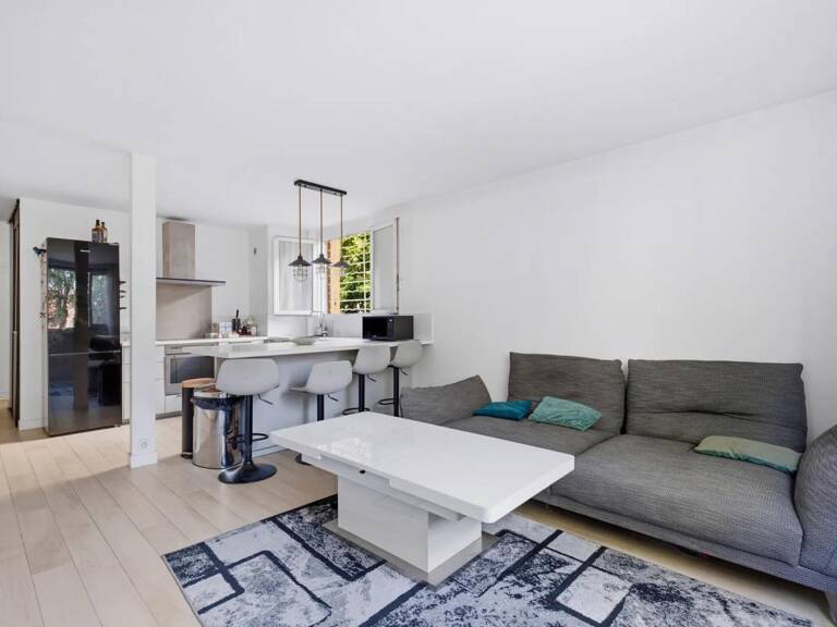 Appartement 3 pièces de 56 m² à Suresnes — photo 1