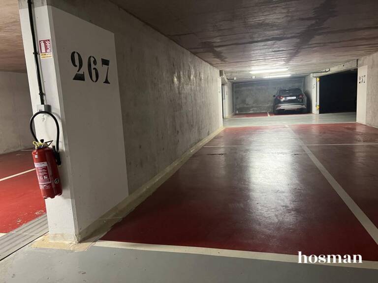 Emplacement de parking récent et sécurisé de 14 m² - Chemin De Bretagne, Issy-Les-Moulineaux — photo 1