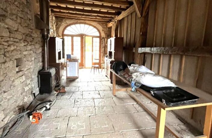 Maison en pierres, à  finir de rénover - avec belle vue -  Vosbles-Valfin (Chavagna) — photo 3