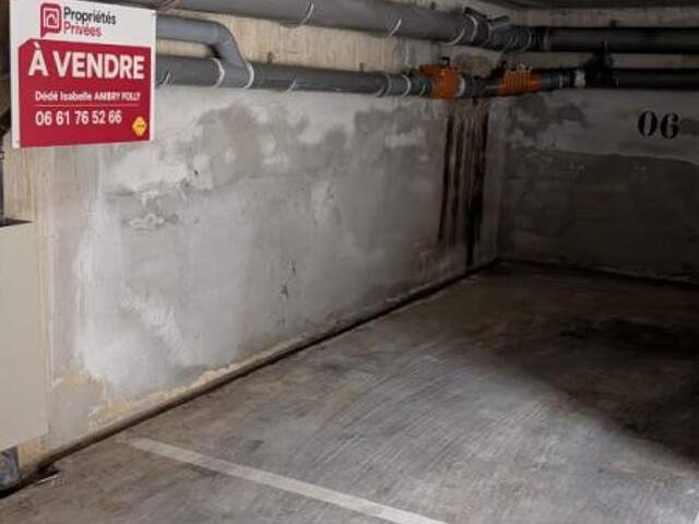 Place de Parking souterrain sécurisée à Quincy Sous Sénart 91 — photo du bien