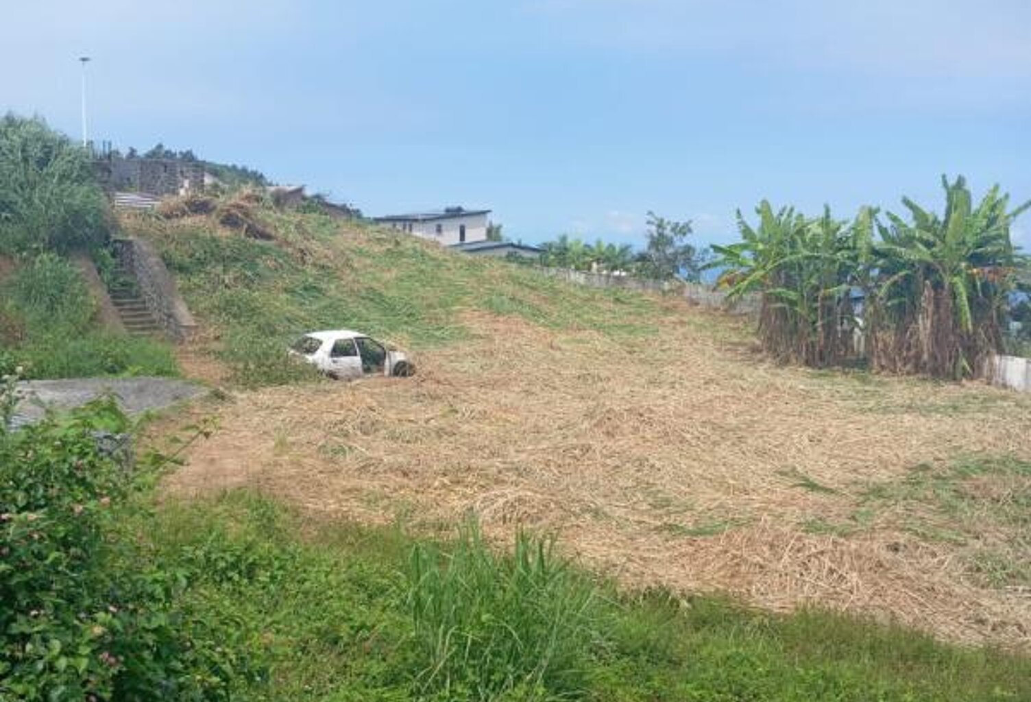 Terrains viabilisés et constructibles de 455 m²,  474 m² et  512 m²  au Plate St Leu — photo 1