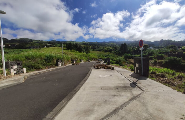 Terrains viabilisés et constructibles de 455 m²,  474 m² et  512 m²  au Plate St Leu — photo 4