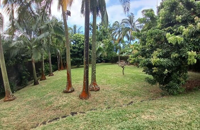 Belle villa familiale de 122 m² avec piscine sur terrain arboré  de 1230 m² à Saint-Benoît (97470) — photo 3