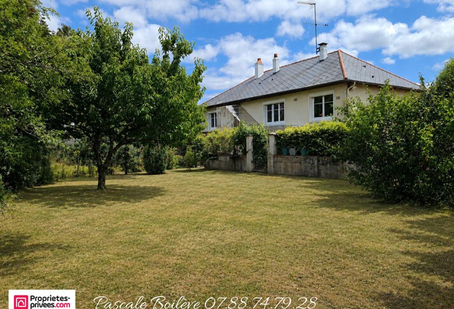 Maison avec rez-de-jardin - Vernantes (49390) — photo 1