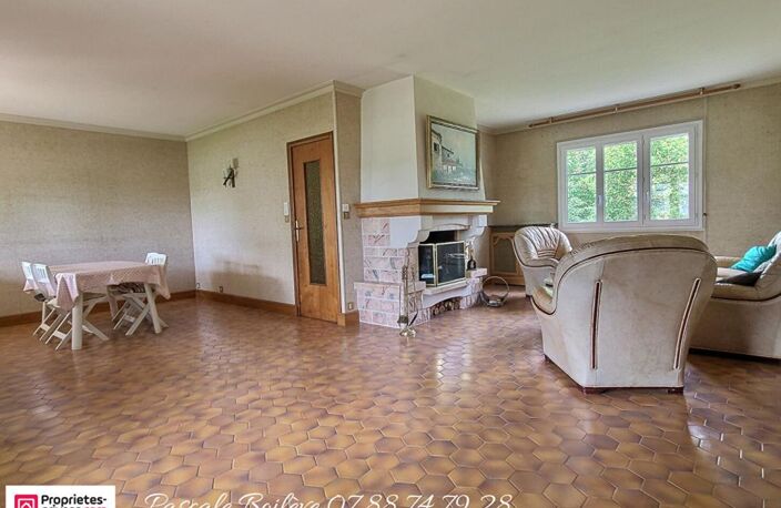 Maison avec rez-de-jardin - Vernantes (49390) — photo 5