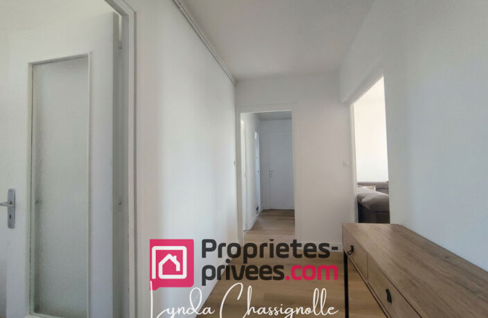 Appartement T4 à Riorges - 71m2 - vue dégagée - entièrement rénové — photo 2