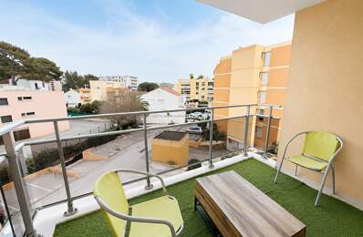 Studio avec balcon, ascenseur et parking - Centre-ville de Cavalaire-sur-Mer — photo du bien