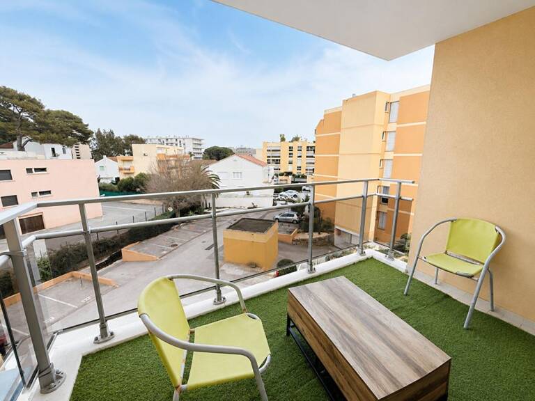 Studio avec balcon, ascenseur et parking - Centre-ville de Cavalaire-sur-Mer — photo 1