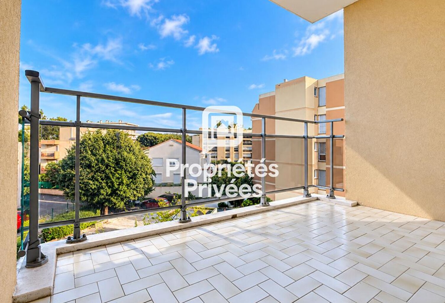Studio avec balcon, ascenseur et parking - Centre-ville de Cavalaire-sur-Mer — photo 1