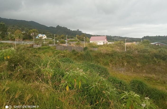 Terrain  790 m2  constructible et viabilisé situé au Plate St Leu 97424 — photo 3