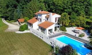 Maison 9 Pièces 220 m² à vendre à Vouillé (86190)