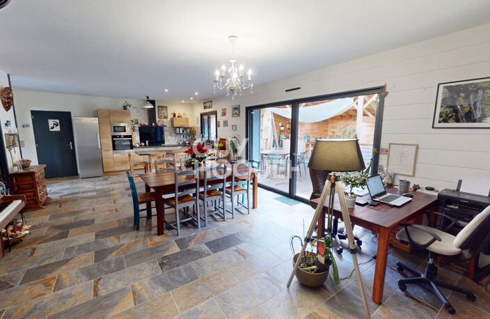 Maison proche des commerces — photo 3