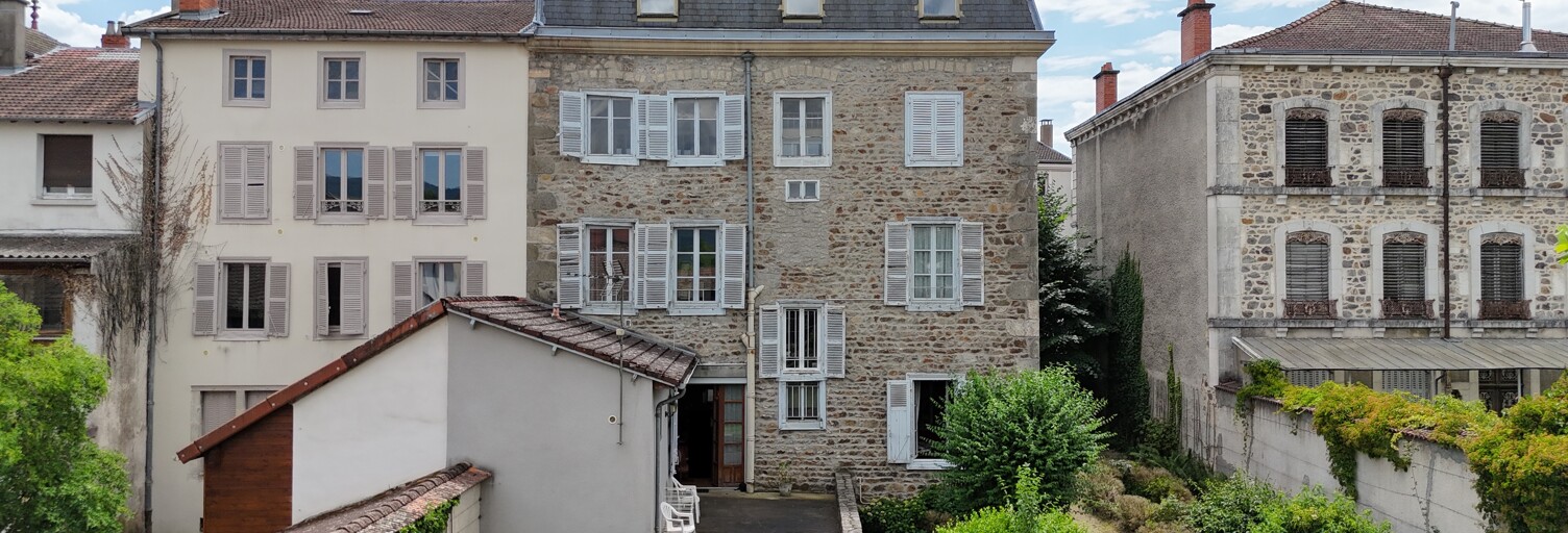 Maison 15 Pièces 391 m² à vendre à Ambert (63600)