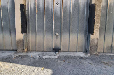 Garage  72000 €