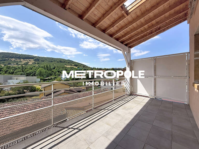 Appartement T4 de 80 m2 avec terrasse en plein coeur de Pontc — photo 1