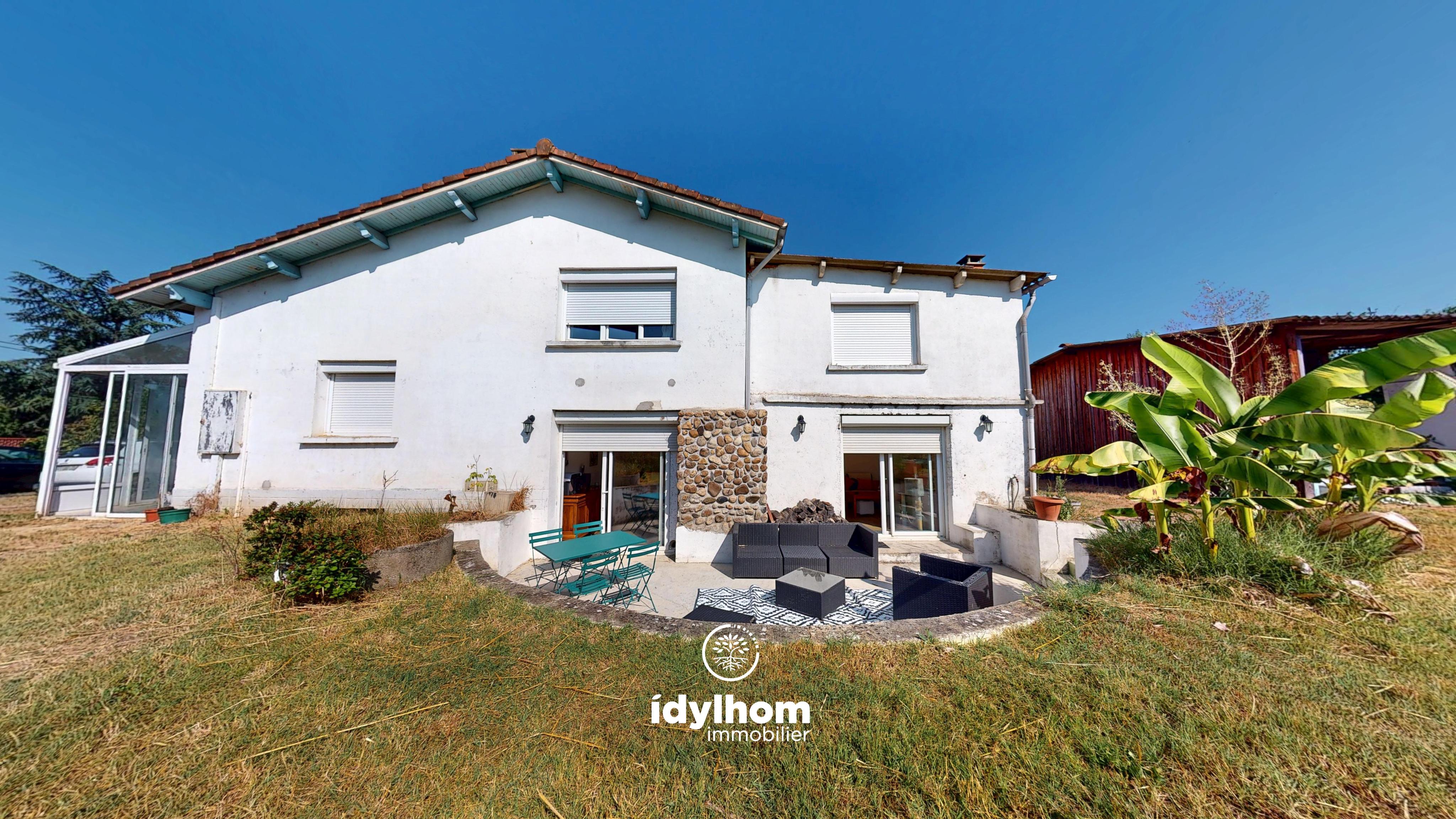 Maison T5 de 121 m2 avec terrain de 1052 m2 à Mirepoix-sur-Tarn