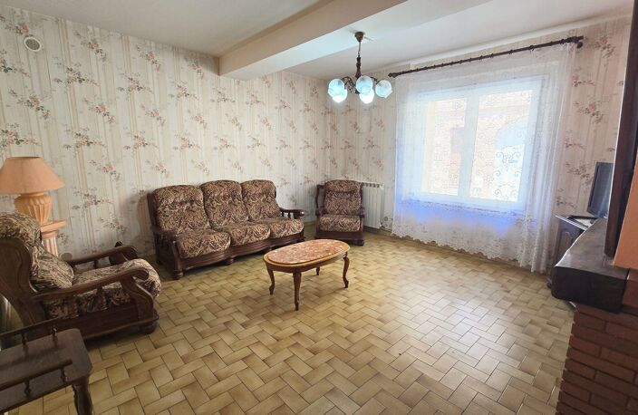 Maison de caractère avec jardin et grand garage — photo 3