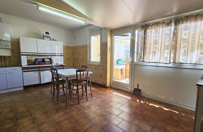Maison de caractère avec jardin et grand garage — photo 5
