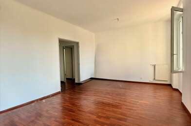 Appartement 3 pièces 890 €