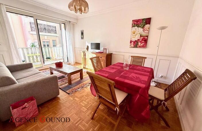 QUARTIER DES MUSICIENS - 2 PIECES 55M² + BALCON — photo 3