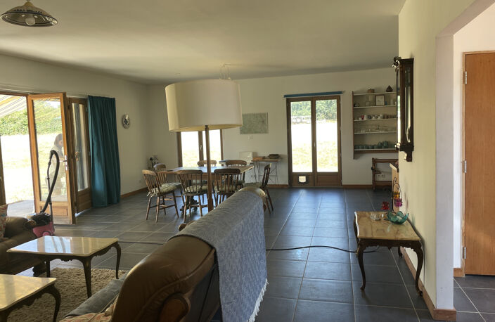 Maison contemporaine de plain-pied construite en 2015    tre — photo 3