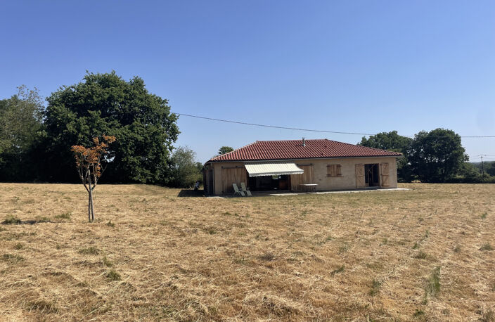 Maison contemporaine de plain-pied construite en 2015    tre — photo 5