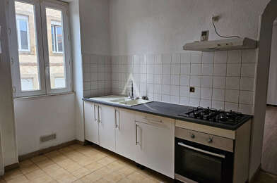 Appartement 3 pièces 667 €