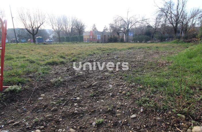 TERRAIN CONSTRUCTIBLE de 530 m² à Châteauvert VALENCE — photo 2
