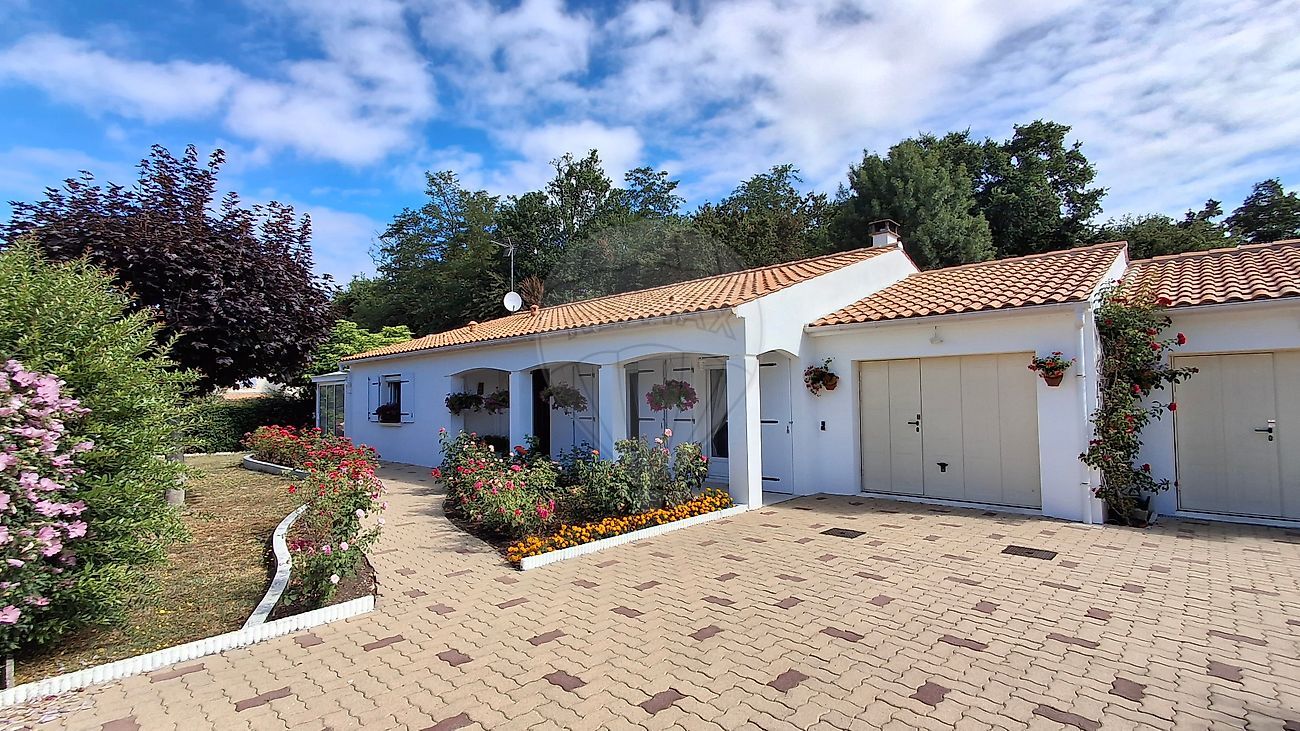 Villa / Maison  T4 à vendre Breuillet 17920