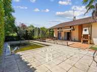 COLLONGES AU MONT D'OR - maison 215m² - terrain 1561m² -4 chambres - Piscine - Garage - sous-sol 65 m² — photo 3