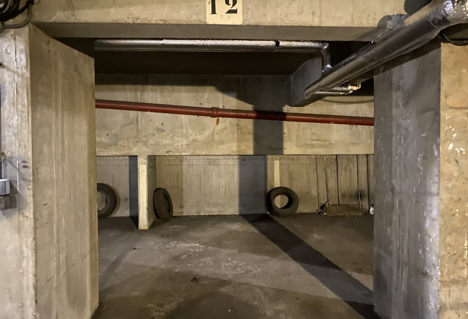Location garage  11 m² à Paris 16 (75016) — photo 1