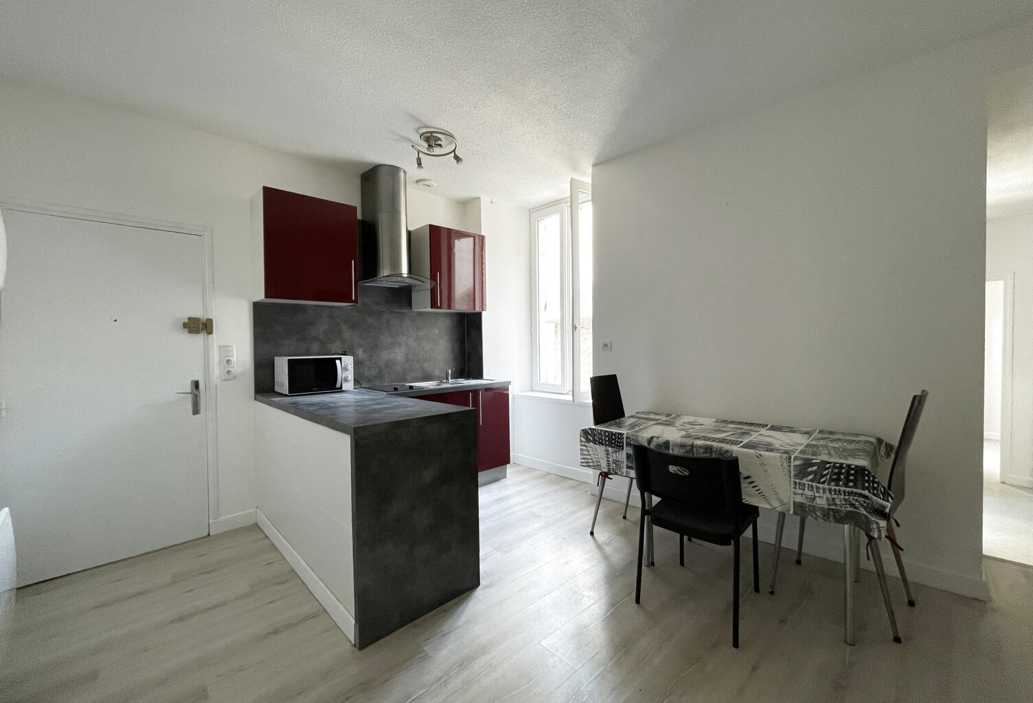 Appartement T2 meublé - 35m2 - RODEZ CENTRE — photo 1
