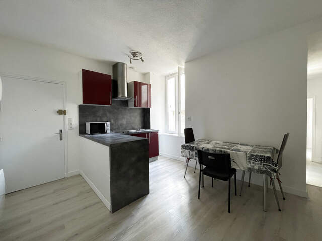 Appartement T2 meublé - 35m2 - RODEZ CENTRE — photo du bien