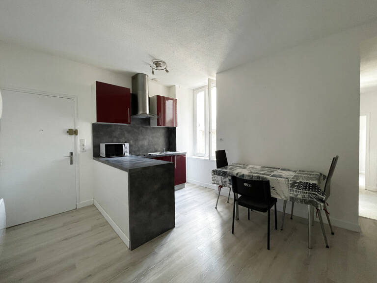 Appartement T2 meublé - 35m2 - RODEZ CENTRE — photo 1