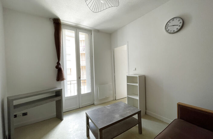 Appartement T2 meublé - 35m2 - RODEZ CENTRE — photo 4