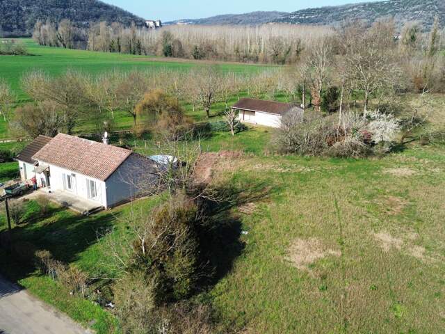 Dans la vallée, au pied de Calvignac de plain pied — photo du bien